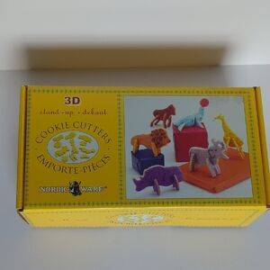 Nordic Ware 3D Zoo Animals Stand Up Cookie Cutters Lion Elephant Rhino Gorilla
